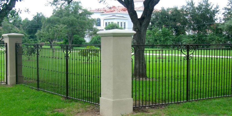 Fences in South Houston, Texas